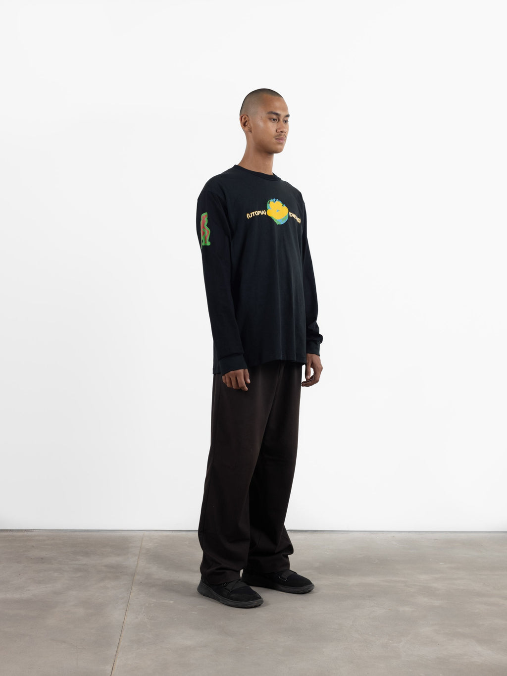 Utopia Dreams Long Sleeve T-Shirt Black